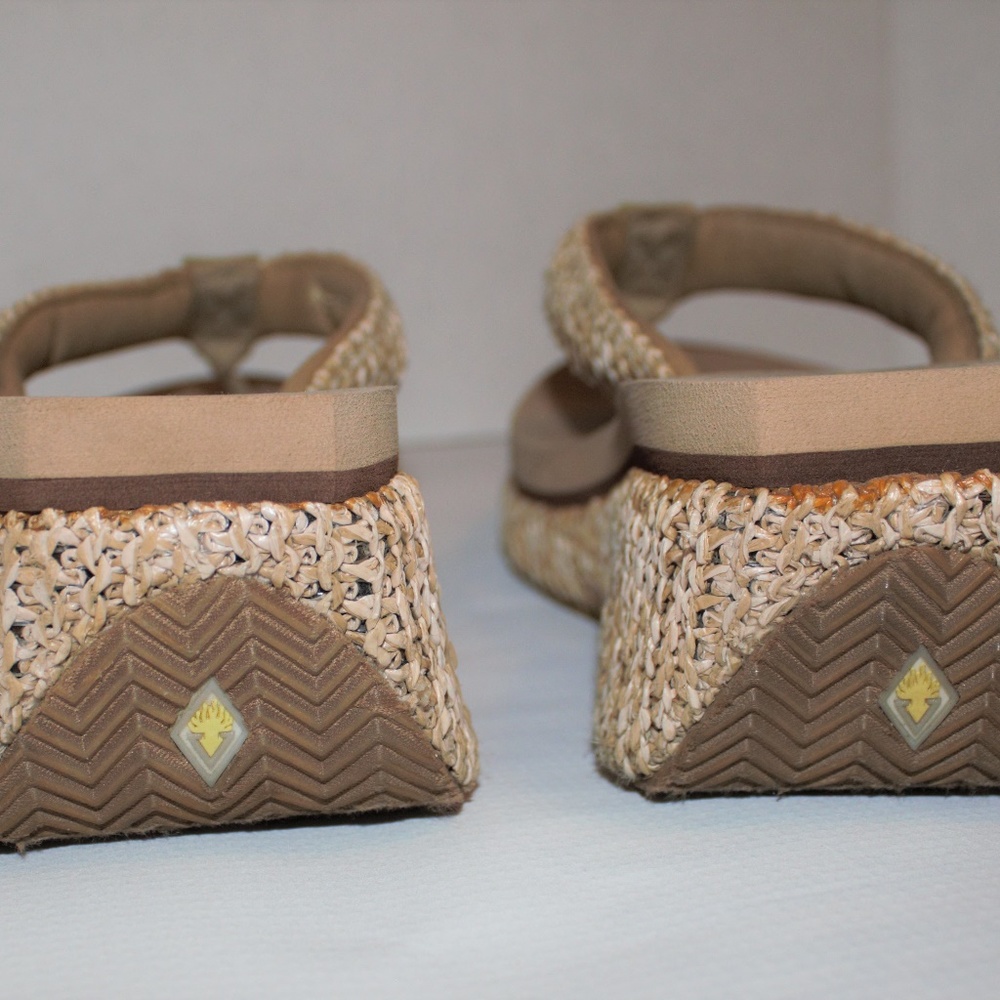 Volatile Flip-flop - Picture 4 of 6